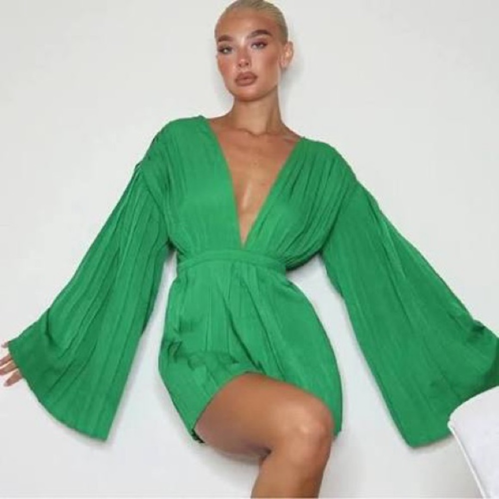 PrettyLittleThing Emerald Green Pleated Romper